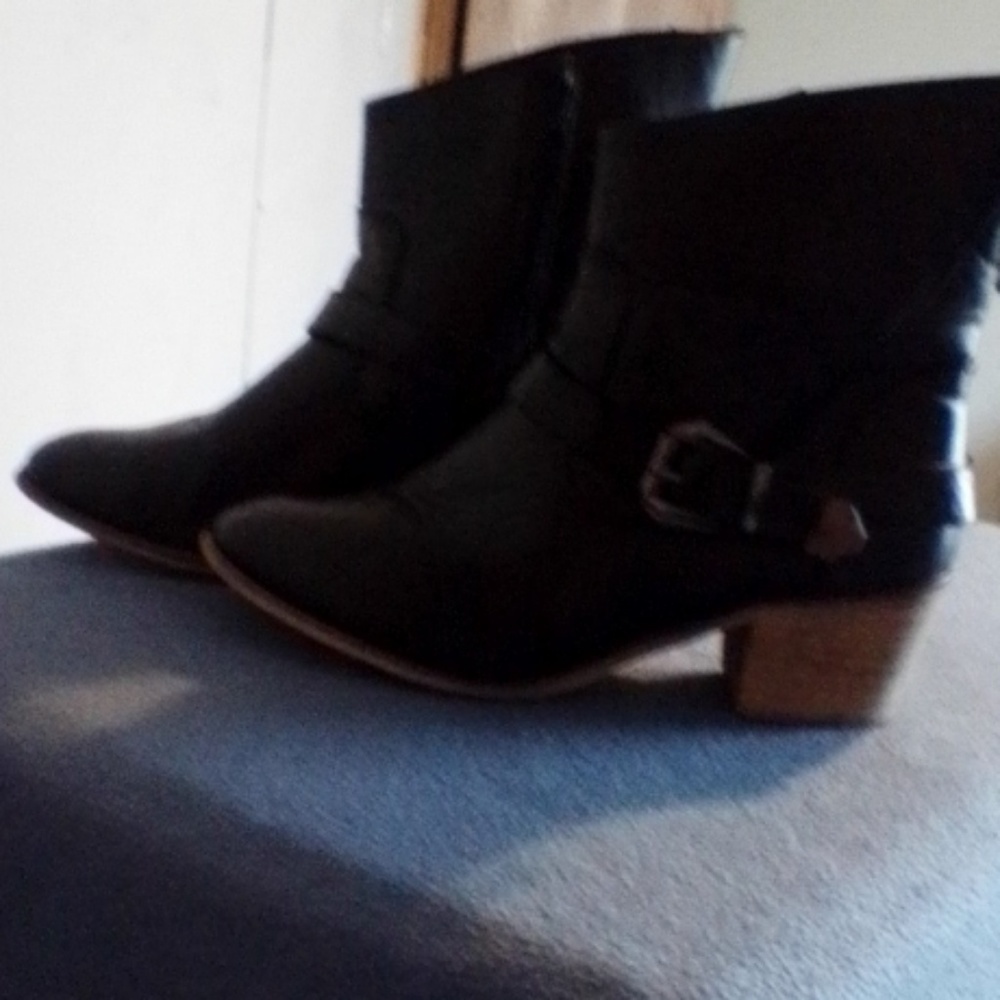 Boots - Picture 2 of 2